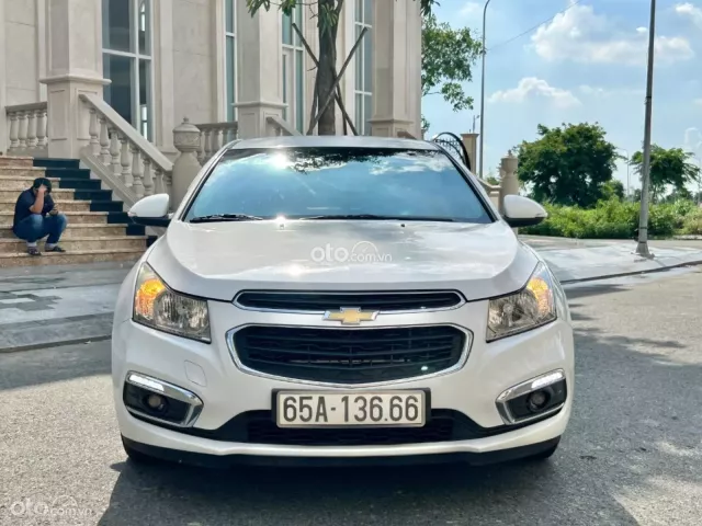 Xe bán