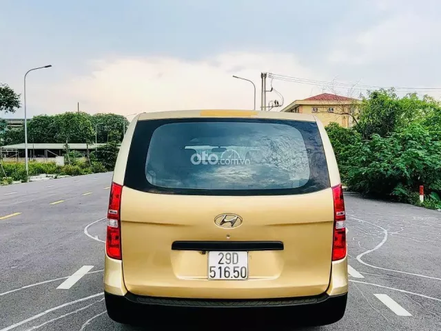Huyndai Starex đời 2008, máy cơ, nhập khẩu Hàn Quốc, 6 chỗ