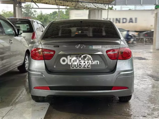 Hyundai Avante 2012 1.6 MT - 190000 km
