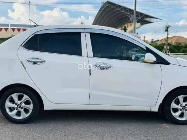 Xe gia đình rất đẹp lốp mới đăng kiểm mới
