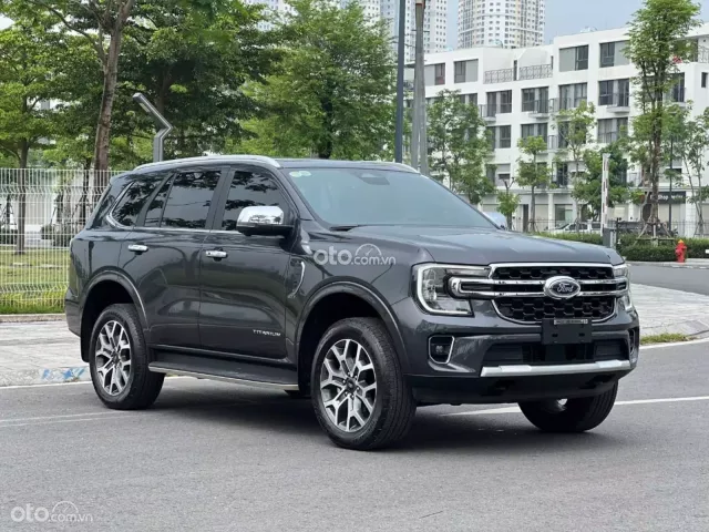 Everest Titatium 4x2 2025
