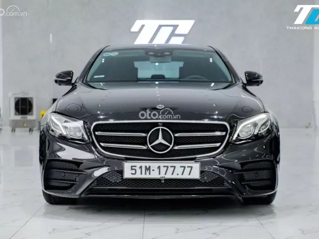 MERCEDES-BENZ E300 AMG 2019