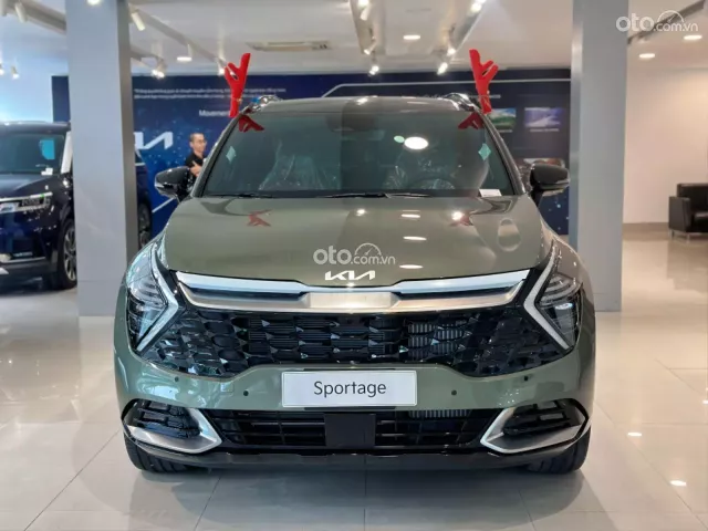 TẶNG 50% BHVC KHI KHÁCH MUA XE TRONG THÁNG 6