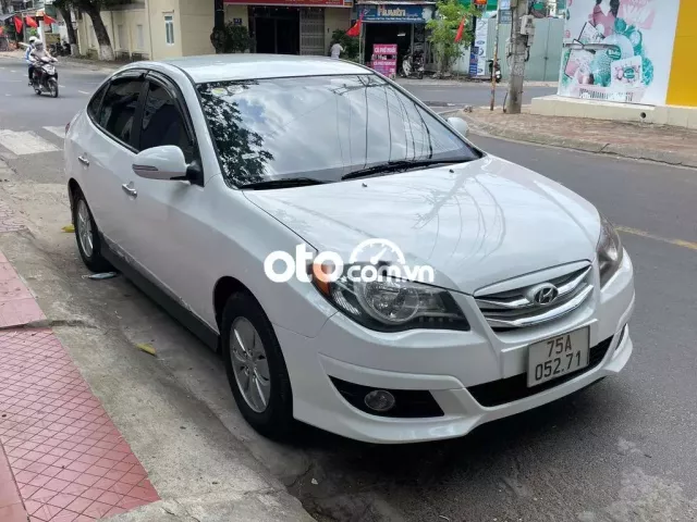Hyundai Avante 2015 1.6 MT - 10000 km