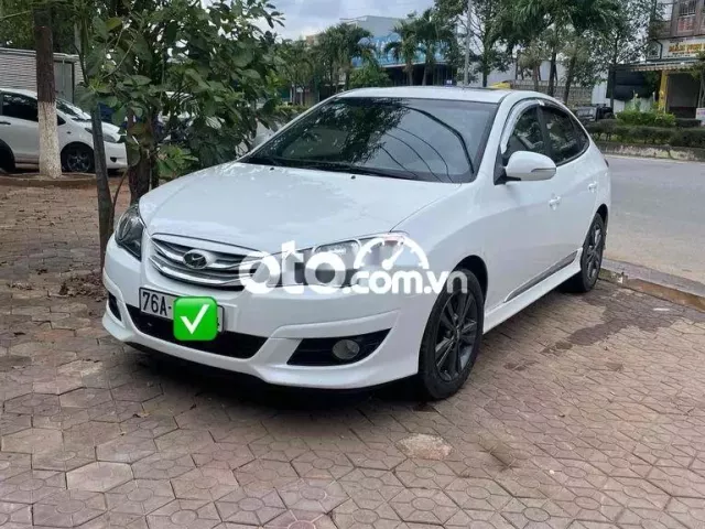 Hyundai Elantra 2013 - 100 km