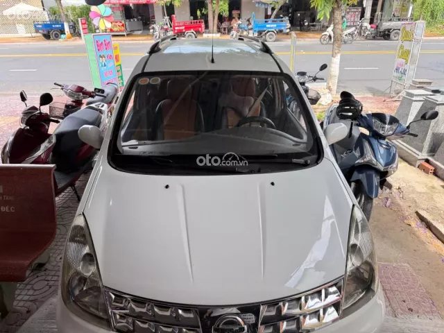 Nissan Livina 1.8 MT 2011 13