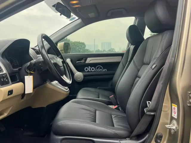 Xe cá nhân cực giữ gìn - Động cơ 2.4 mượt mà tiết kiệm