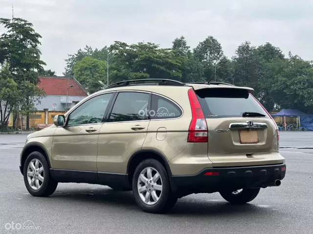 Xe cá nhân cực giữ gìn - Động cơ 2.4 mượt mà tiết kiệm