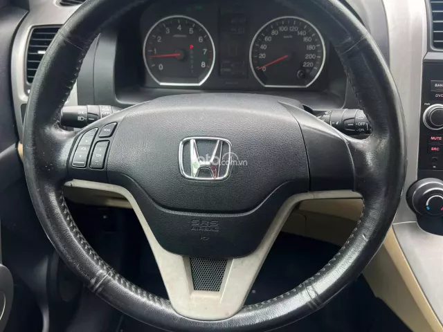 Xe cá nhân cực giữ gìn - Động cơ 2.4 mượt mà tiết kiệm