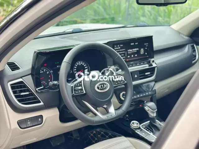 Kia Seltos 2021 1.4 DCT Premium - 40000 km
