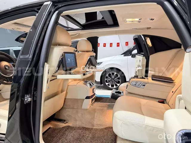 Rolls-Royce Ghost Series II  2011 10