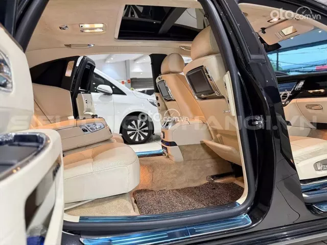 Rolls-Royce Ghost Series II  2011 16