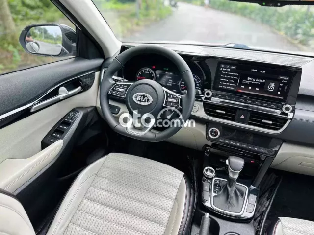 Kia Seltos 2021 1.4 DCT Premium - 40000 km