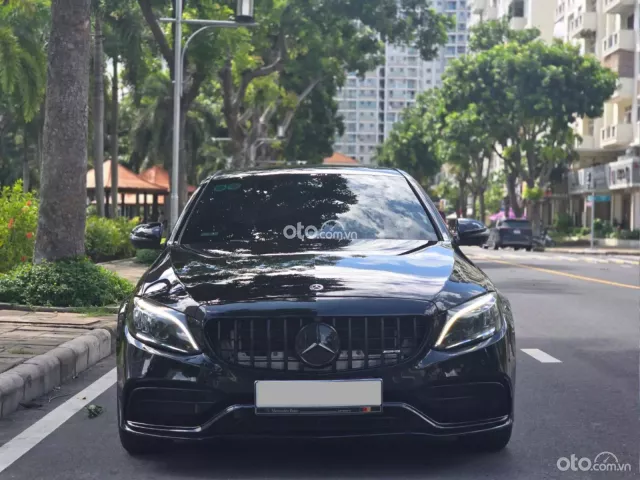 MODEL 2020 UP BODY C63 AMG