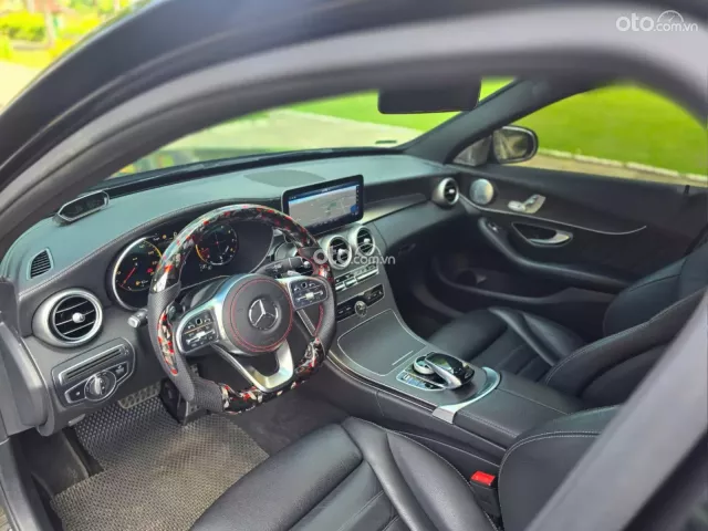 MODEL 2020 UP BODY C63 AMG