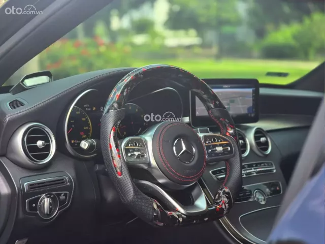 MODEL 2020 UP BODY C63 AMG