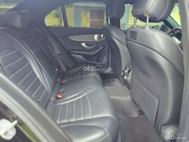 MODEL 2020 UP BODY C63 AMG