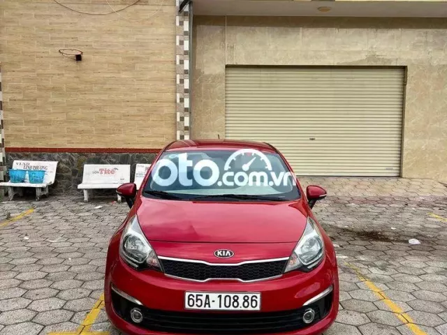 Kia Rio 2016 1.4 AT Sedan - 84000 km