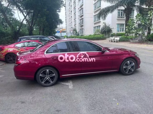 Ra đi Mercedes Benz C180 khá tốt, công chứng ngay