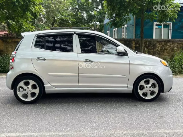 Xe chất, không đâm va ngập nước. Nội ngoại thất tươi trẻ. Lốp đẹp, đăng kiểm dài0 Xe chất, không đâm va ngập nước. Nội ngoại thất tươi trẻ. Lốp đẹp, đăng kiểm dài0