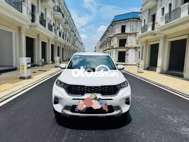 Cần Bán Kia Sonet 2023 Deluxe 1.5 AT - 27000 km
