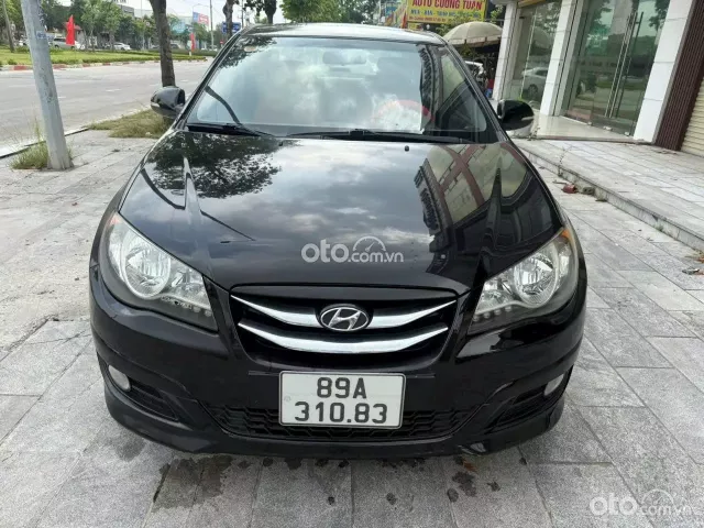 Hyundai Avante 2011 số tự động