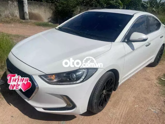 Hyundai Elantra 2018 1.6 MT - 73000 km