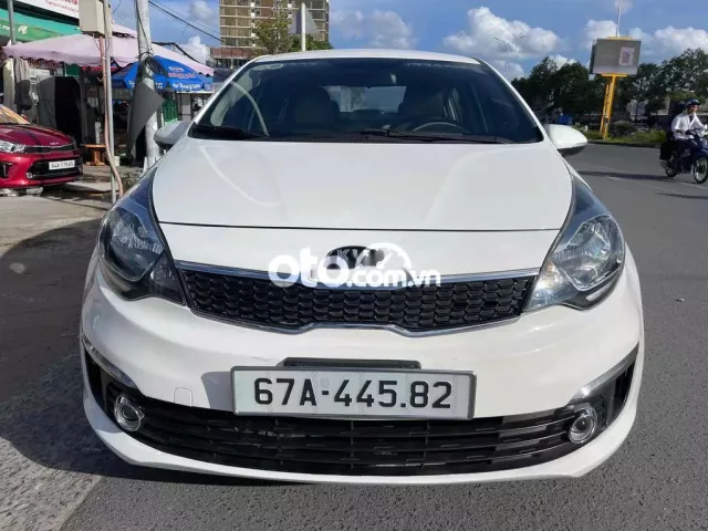 Kia Rio 2016 1.4 MT Sedan - 82000 km0 Kia Rio 2016 1.4 MT Sedan - 82000 km0