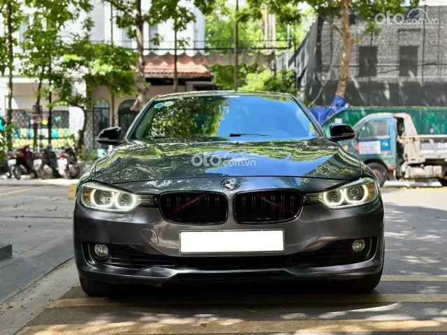 BMW 320i 2012