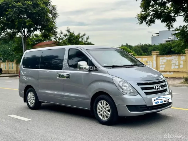 Hyundai Grand Starex 2.4 MT 2017