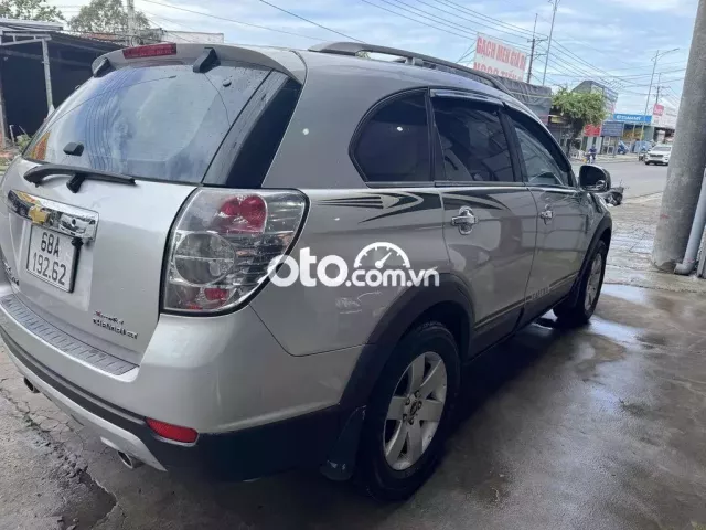 Chevrolet Captiva 2010 LT Maxx 2.4 MT - 123456 km