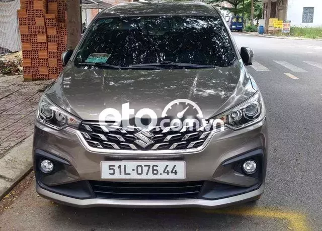 Suzuki Ertiga 2023 chính chủ xe gia đình ít sử dụn