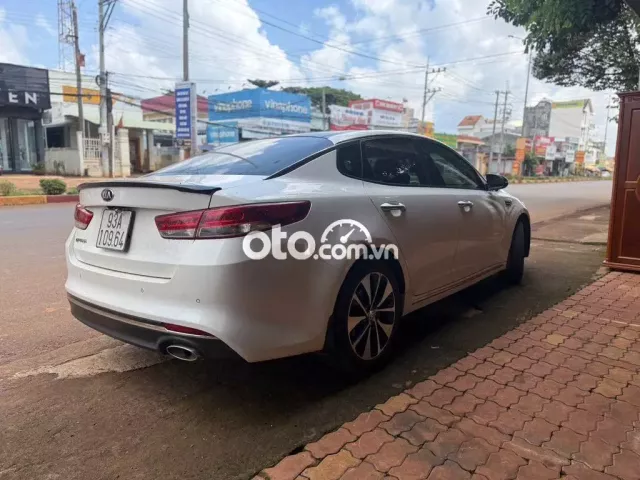 Kia Optima 2017 2.0 AT - 70000 km