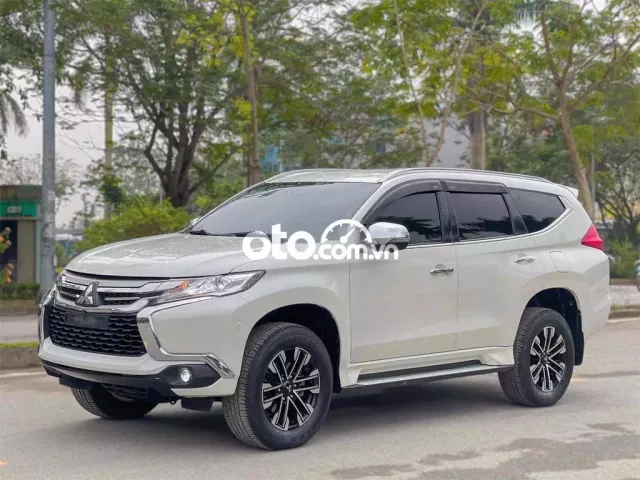 Mitsubishi Pajero Sport 2017 3.0G 4x2 AT - 99000 k