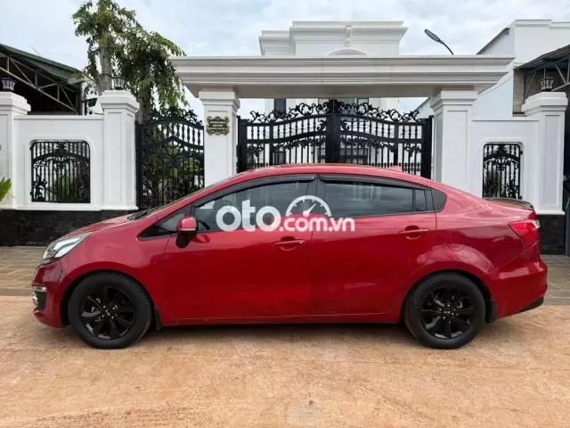 Kia Rio 2016 1.4 AT Sedan - 110000 km