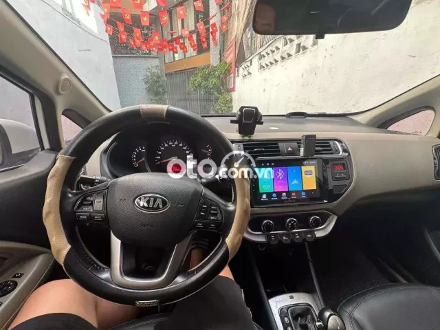 Kia Rio 2016 1.4 AT Sedan - 87000 km