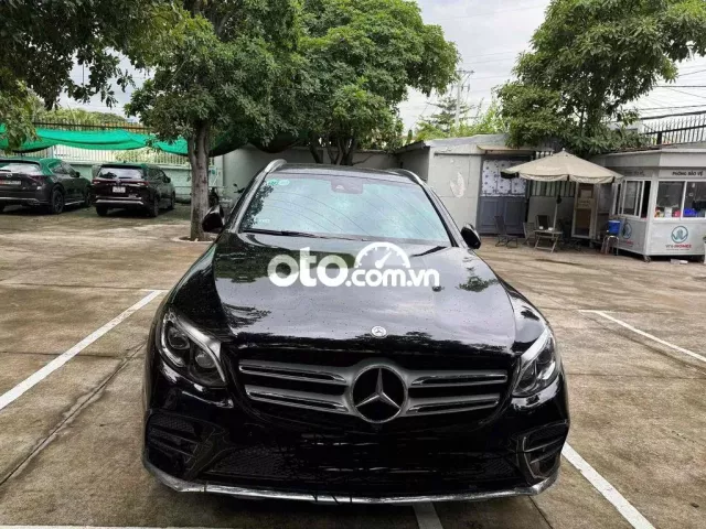 Chủ tịch đổi xe 1 chủ từ đầu GLC 2017 300 4MATIC