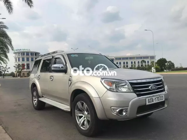 Ford Everest 2011 2.5L 4x2 MT - 150000 km