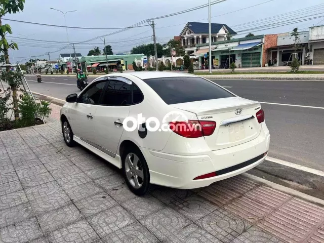 Hyundai Avante 2013 1.6 AT - 130000 km