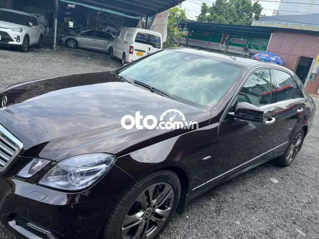 Mercedes Benz E Class 2009 E250 - 120000 km