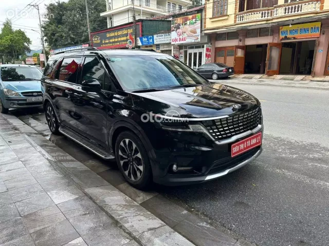 Cần bán gấp xe MPV đầy đủ tiện nghi bản Premium
