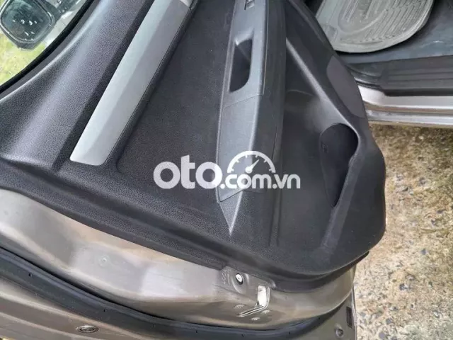Isuzu Dmax 2015 - 13600 km