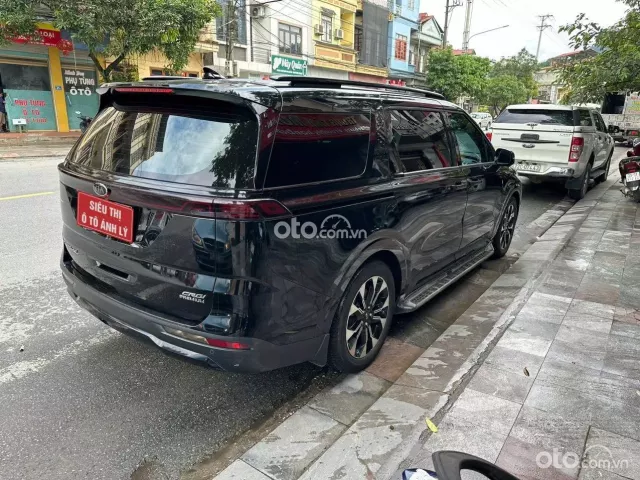 Cần bán gấp xe MPV đầy đủ tiện nghi bản Premium