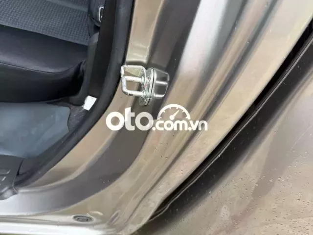 Isuzu Dmax 2015 - 13600 km