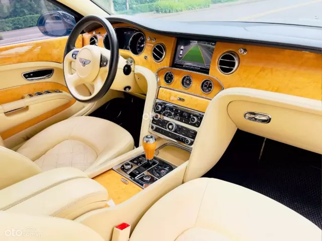 Bentley Mulsanne 6.8 V8 sản xuất 2014, chạy hơn 5 vạn km như mới!