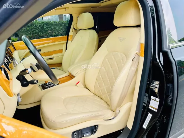 Bentley Mulsanne 6.8 V8 sản xuất 2014, chạy hơn 5 vạn km như mới!