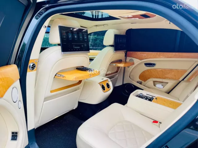 Bentley Mulsanne 6.8 V8 sản xuất 2014, chạy hơn 5 vạn km như mới!