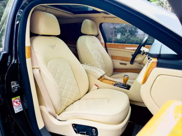 Bentley Mulsanne 6.8 V8 sản xuất 2014, chạy hơn 5 vạn km như mới!