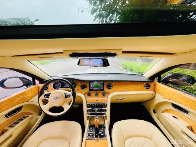 Bentley Mulsanne 6.8 V8 sản xuất 2014, chạy hơn 5 vạn km như mới!