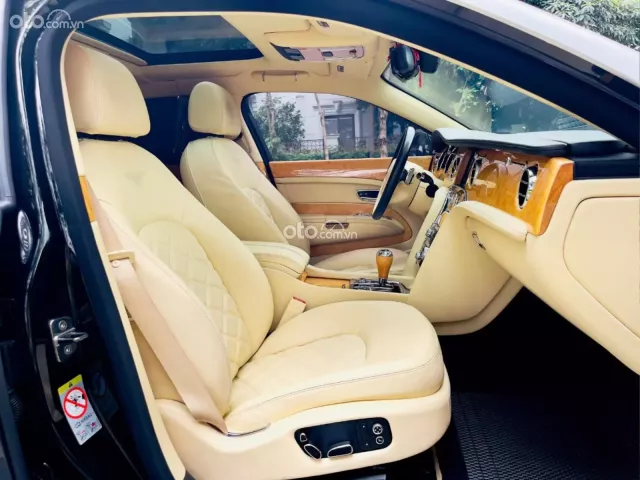 Bentley Mulsanne 6.8 V8 sản xuất 2014, chạy hơn 5 vạn km như mới!